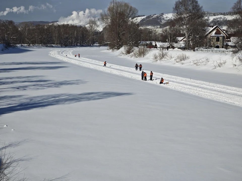 «Сугробы выше нормы»: спасатели патрулируют реки в Челябинской области в ожидании подъема воды