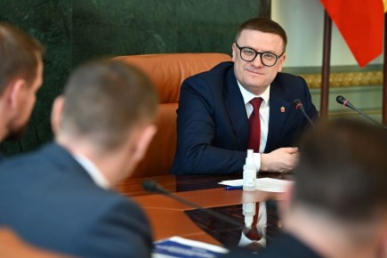 Алексей Текслер провел заседание Наблюдательного совета регионального отделения Российского общества «Знание»