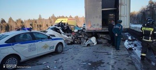 Под Миассом в ДТП с грузовиком пострадал ребенок