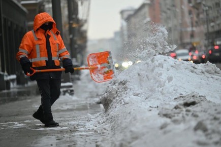 Мэр Челябинска Лошкин: В ГСК образовались кучи снега высотой с трехэтажный дом
