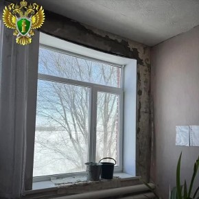 Здание спортзала разваливается в челябинской школе