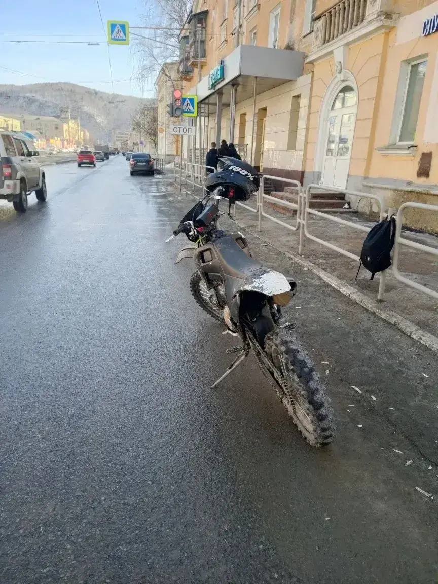 Питербайк — не игрушка и не средство для дорог общего пользования! Питербайк — не игрушка и не средство для дорог общего пользования!