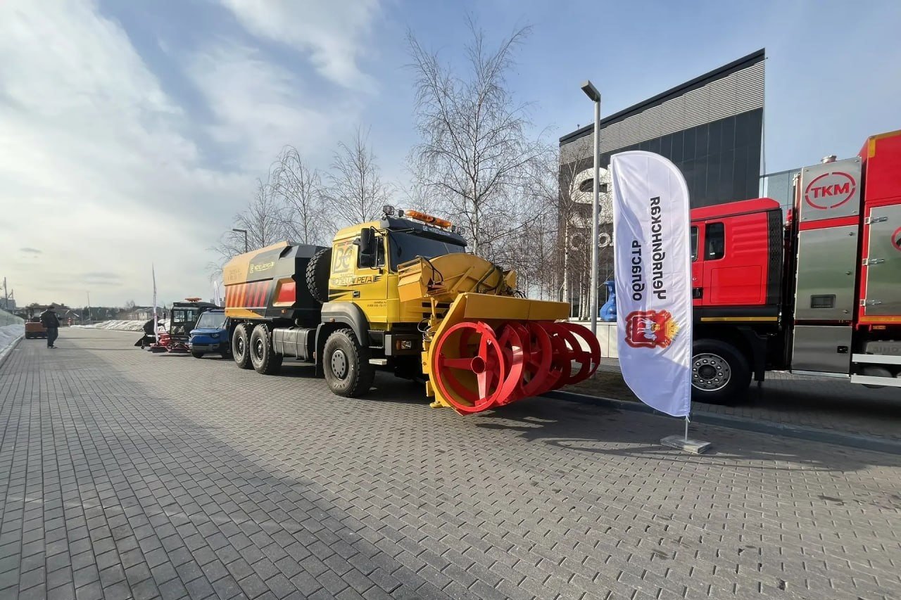 Робот «Снеговик», электрокары и мощный снегоочиститель: челябинские компании представили разработки на форуме технологий в Москве