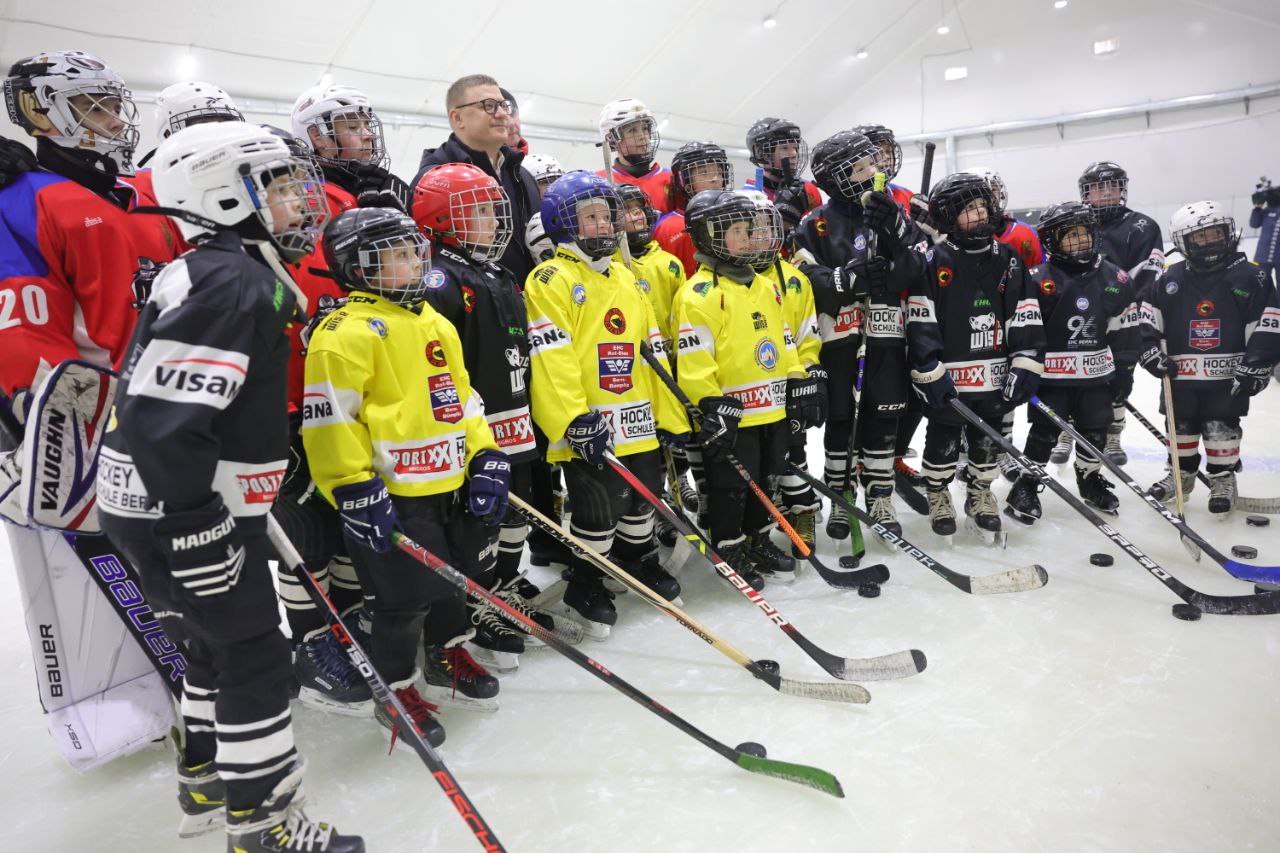 Алексей Текслер: доступная инфраструктура привлекает детей в хоккей