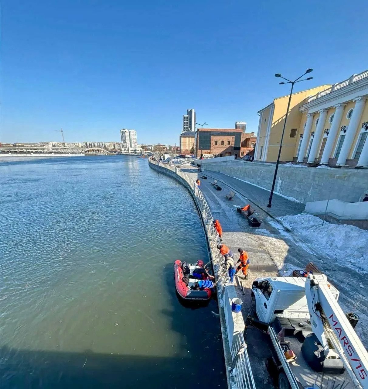 В Челябинске начался традиционный весенний сброс воды из водохранилищ