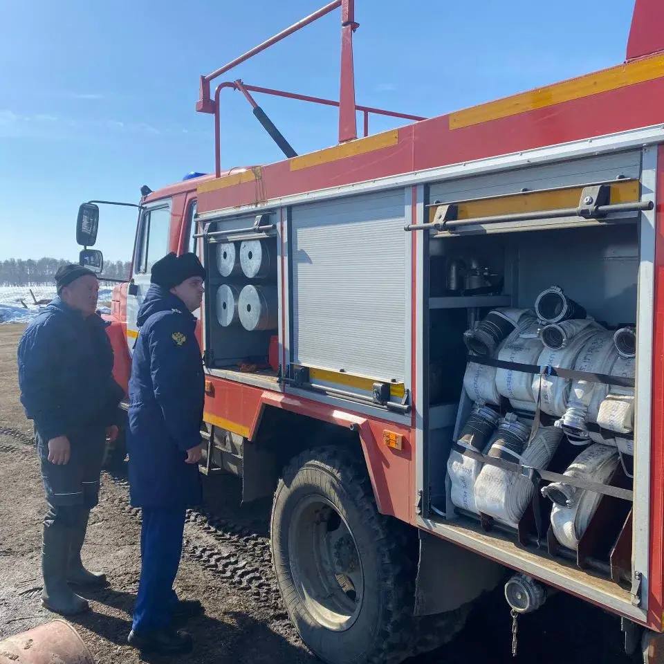 В преддверии Международного дня лесов Магнитогорская природоохранная прокуратура провела встречу с трудовым коллективом ЧОБУ «Верхнеуральский лесхоз» и оценила готовность лесопожарной техники к пожароопасному сезону В преддверии Международного дня лесов Магнитогорская природоохранная прокуратура провела встречу с трудовым коллективом ЧОБУ «Верхнеуральский лесхоз» и оценила готовность лесопожарной техники к пожароопасному сезону