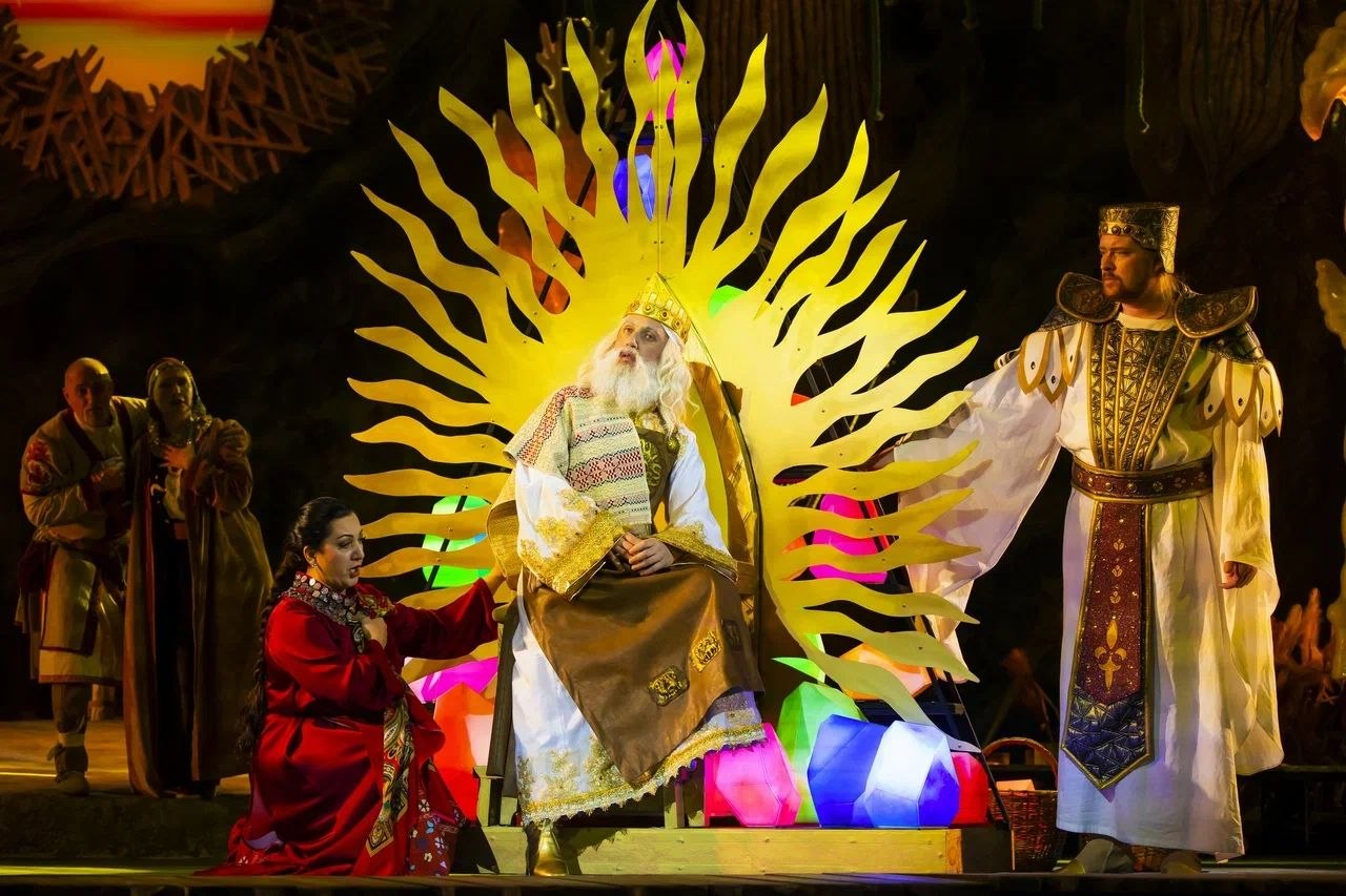 Международные постановщики создали новую «Снегурочку» с челябинским колоритом Международные постановщики создали новую «Снегурочку» с челябинским колоритом