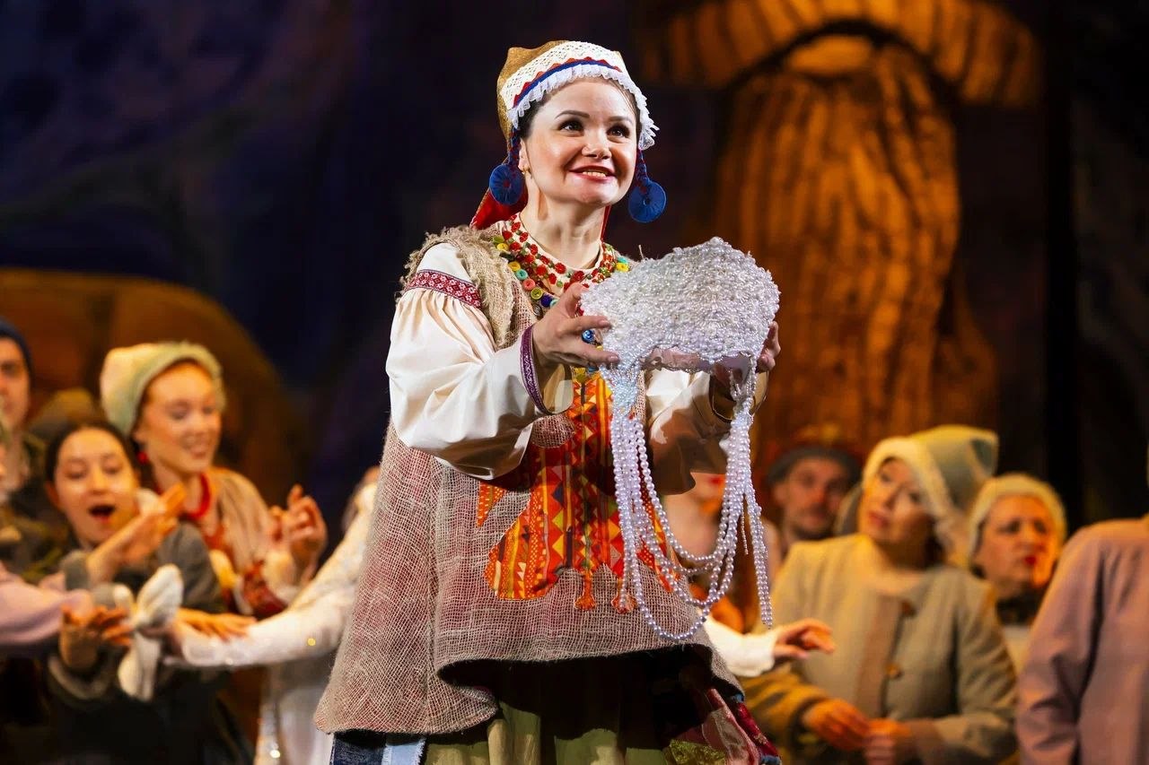 Международные постановщики создали новую «Снегурочку» с челябинским колоритом Международные постановщики создали новую «Снегурочку» с челябинским колоритом