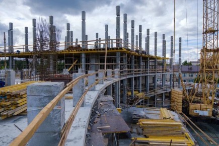 Каркас центра детской хирургии в Челябинске подняли до шести этажей