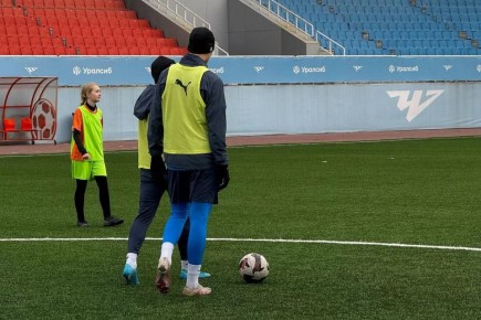 Футбольный клуб "Челябинск" готовится принять московское "Торпедо"