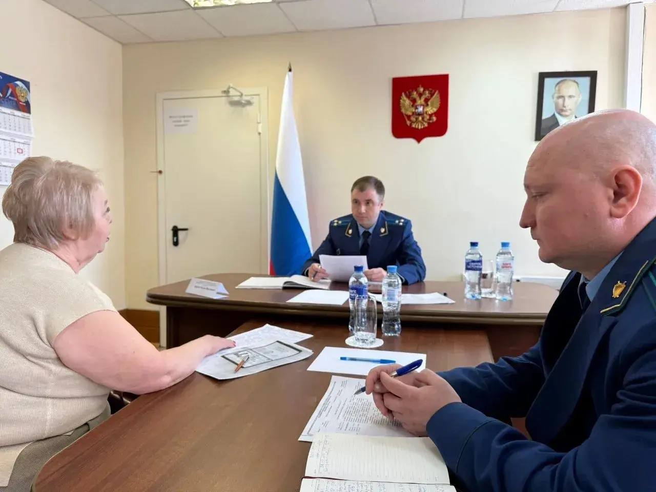 Начальник уголовно-судебного управления прокуратуры Челябинской области провел личный прием жителей Сатки Начальник уголовно-судебного управления прокуратуры Челябинской области провел личный прием жителей Сатки