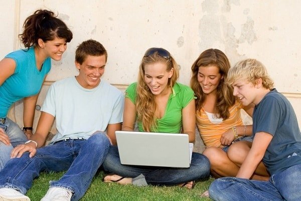 Фриланс для студентов: Как сочетать учебу и заработок