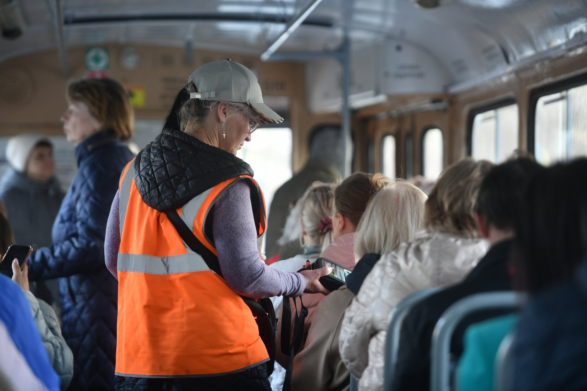 704 рейда за месяц: в Челябинске начали массово ловить «зайцев»