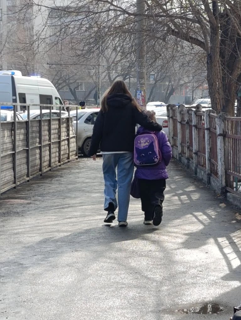 С места происшествия разошлись почти все