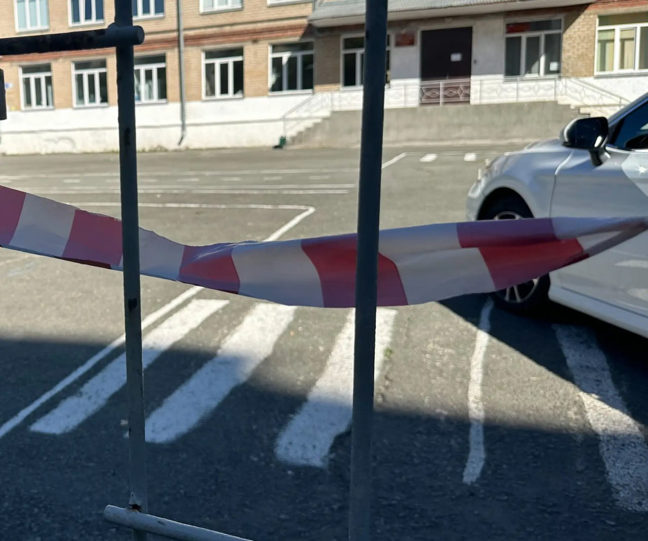 В Челябинске школьник выстрелил из сигнального пистолета в одноклассницу