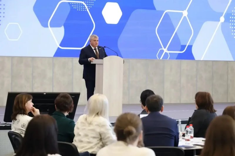 Мария Львова-Белова: Живой и продуктивной была работа участников стратегической сессии в Великом Новгороде Мария Львова-Белова: Живой и продуктивной была работа участников стратегической сессии в Великом Новгороде