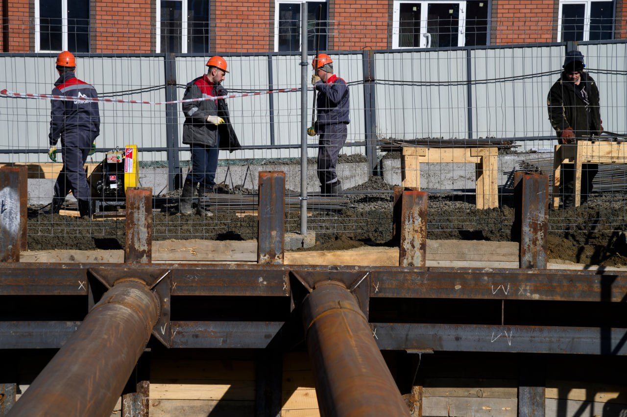На пр. Победы завершается строительство второго котлована будущего метротрама На пр. Победы завершается строительство второго котлована будущего метротрама