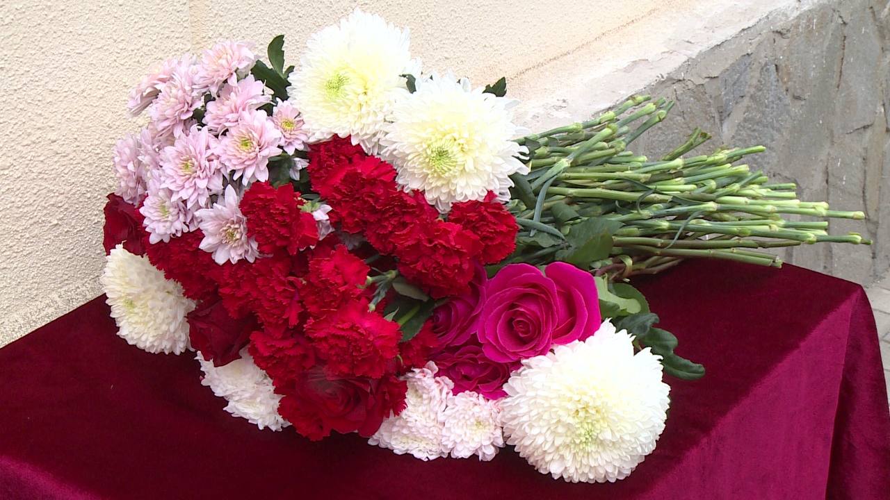 Мемориальная доска в память о легендарном хореографе появилась в Челябинске Мемориальная доска в память о легендарном хореографе появилась в Челябинске