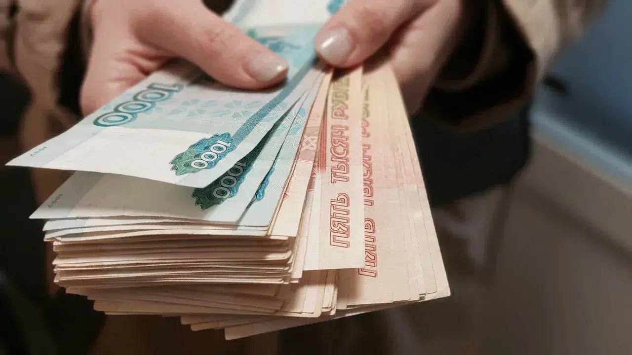 В Челябинске опекуна заподозрили в хищении 13,5 млн рублей у дочерей погибшего бойца СВО