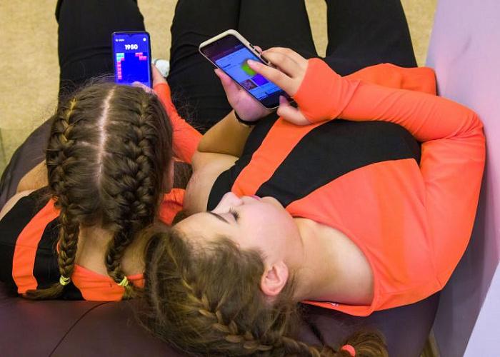 Рыбы помогли освоить безопасное общение в соцсетях школьникам Челябинска