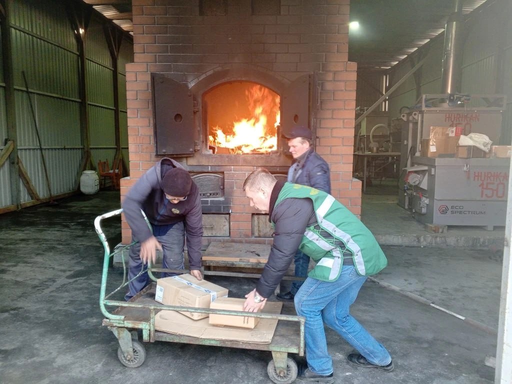 Изъятый у продавцов в Челябинске санкционный сыр сожгли в печи