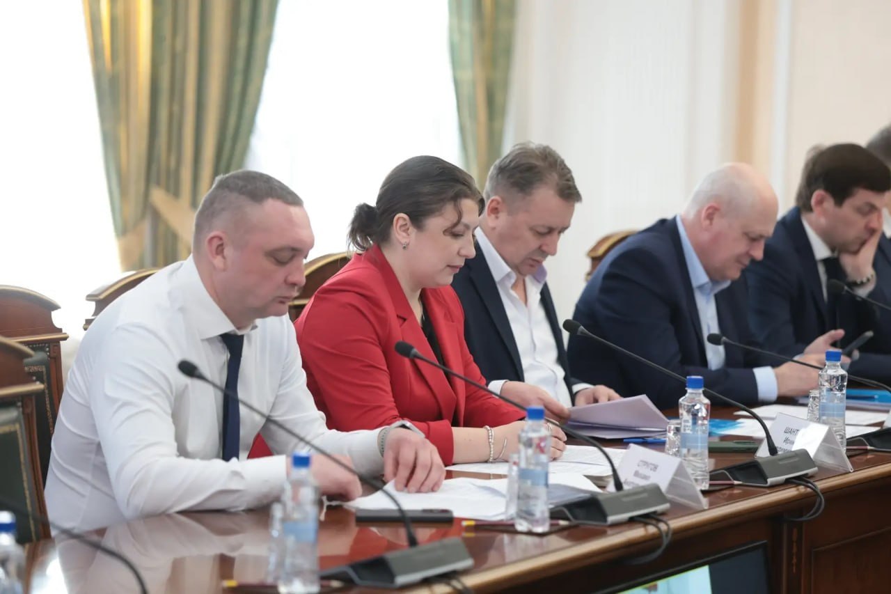 Алексей Текслер провел рабочее совещание по вопросам безопасного прохождения паводковых вод в Челябинской области Алексей Текслер провел рабочее совещание по вопросам безопасного прохождения паводковых вод в Челябинской области