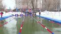 Моржи из Миасса устроили суточный заплыв в ледяной воде в Уфе