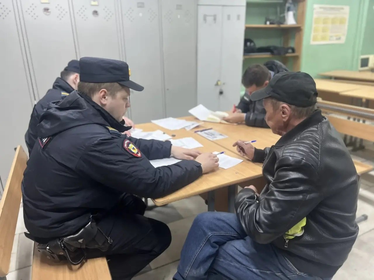 На Южном Урале полицейские подвели итоги операции «Правопорядок» На Южном Урале полицейские подвели итоги операции «Правопорядок»