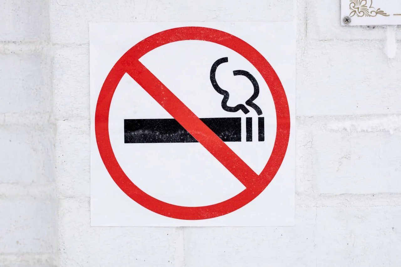 Некурящие имеют преимущество лишь в 13% компаний Челябинска
