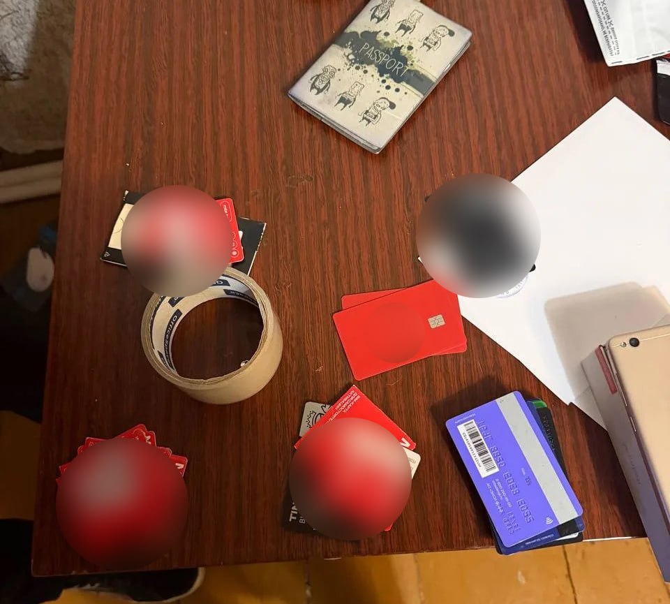 В Челябинской области полицейские пресекли деятельность по незаконной передаче данных для регистрации в мессенджерах и на иных платформах В Челябинской области полицейские пресекли деятельность по незаконной передаче данных для регистрации в мессенджерах и на иных платформах