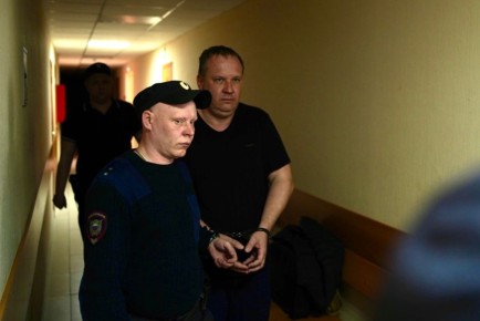 В Челябинске начался суд над вторым фигурантом уголовного дела по превышению полномочий при заключении контракта между МУП «ПОВВ» и частным подрядчиком на ремонтные работы - меру пресечения избирают для начальника управления...