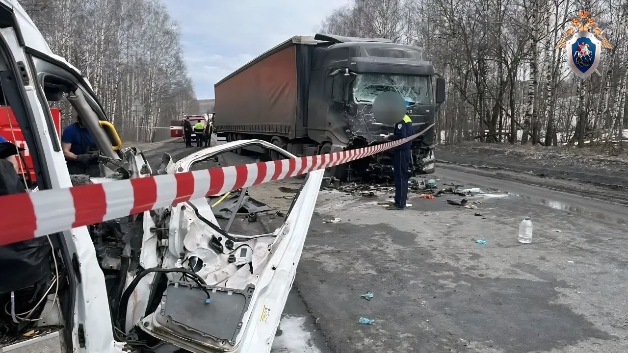 В Челябинской области следователем СК России возбуждено уголовное дело по сообщению о травмировании пассажиров микроавтобуса в результате ДТП