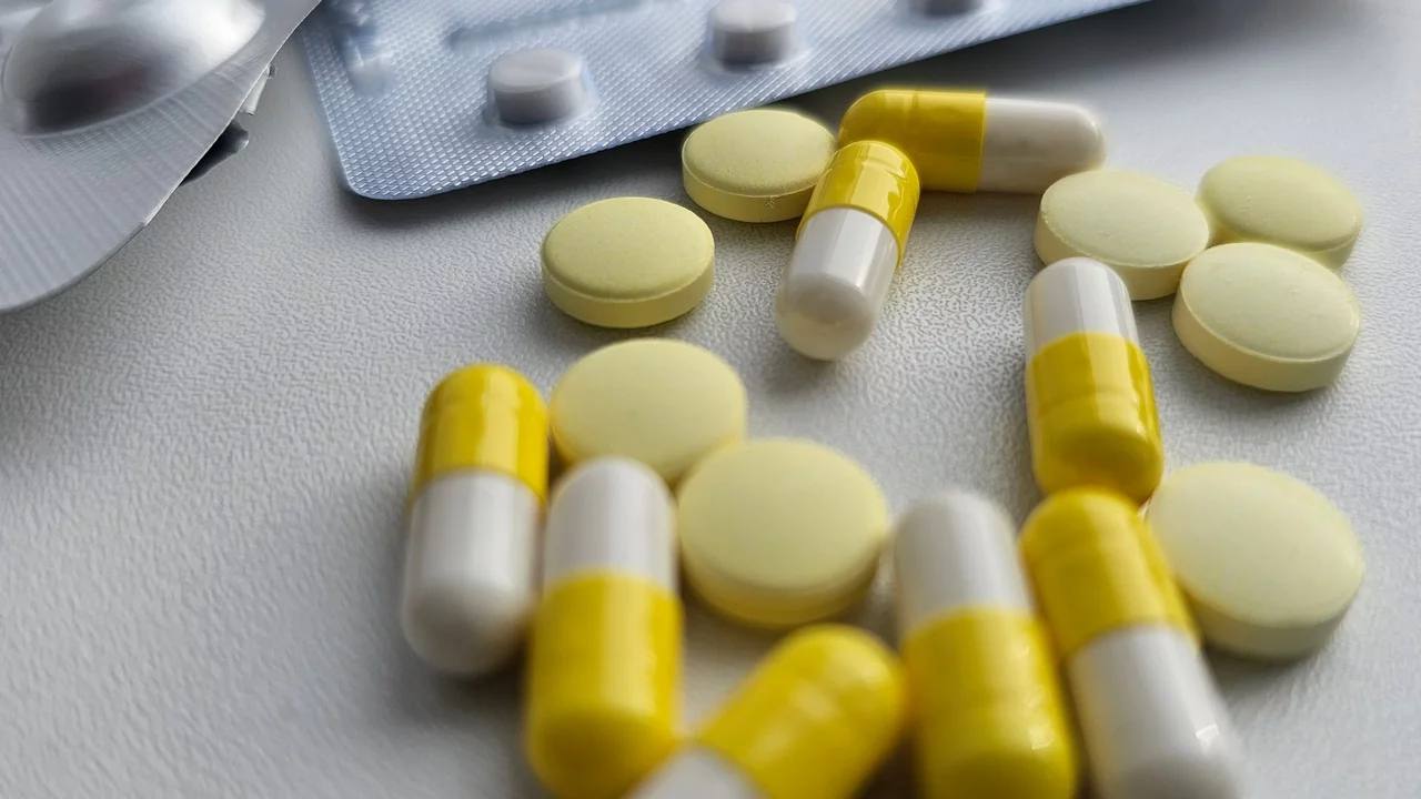 Врач из Челябинска: в чем опасность бесконтрольного приема противовирусных препаратов