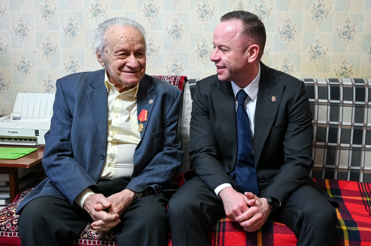 Евгений Ткаченко - легенда южноуральской фотожурналистики Евгений Ткаченко - легенда южноуральской фотожурналистики