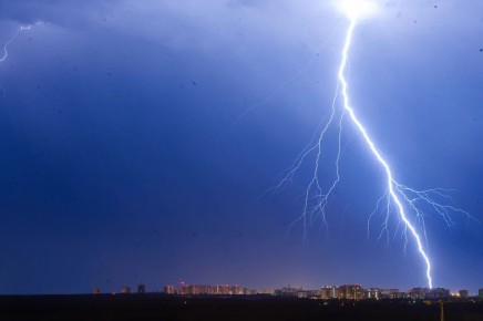 Громовая погода: на Челябинскую область в начале апреля обрушатся сильные дожди с грозами