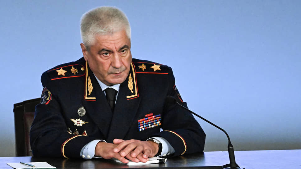 Новое требование МВД: как снизить нагрузку на полицейских и обеспечить их права