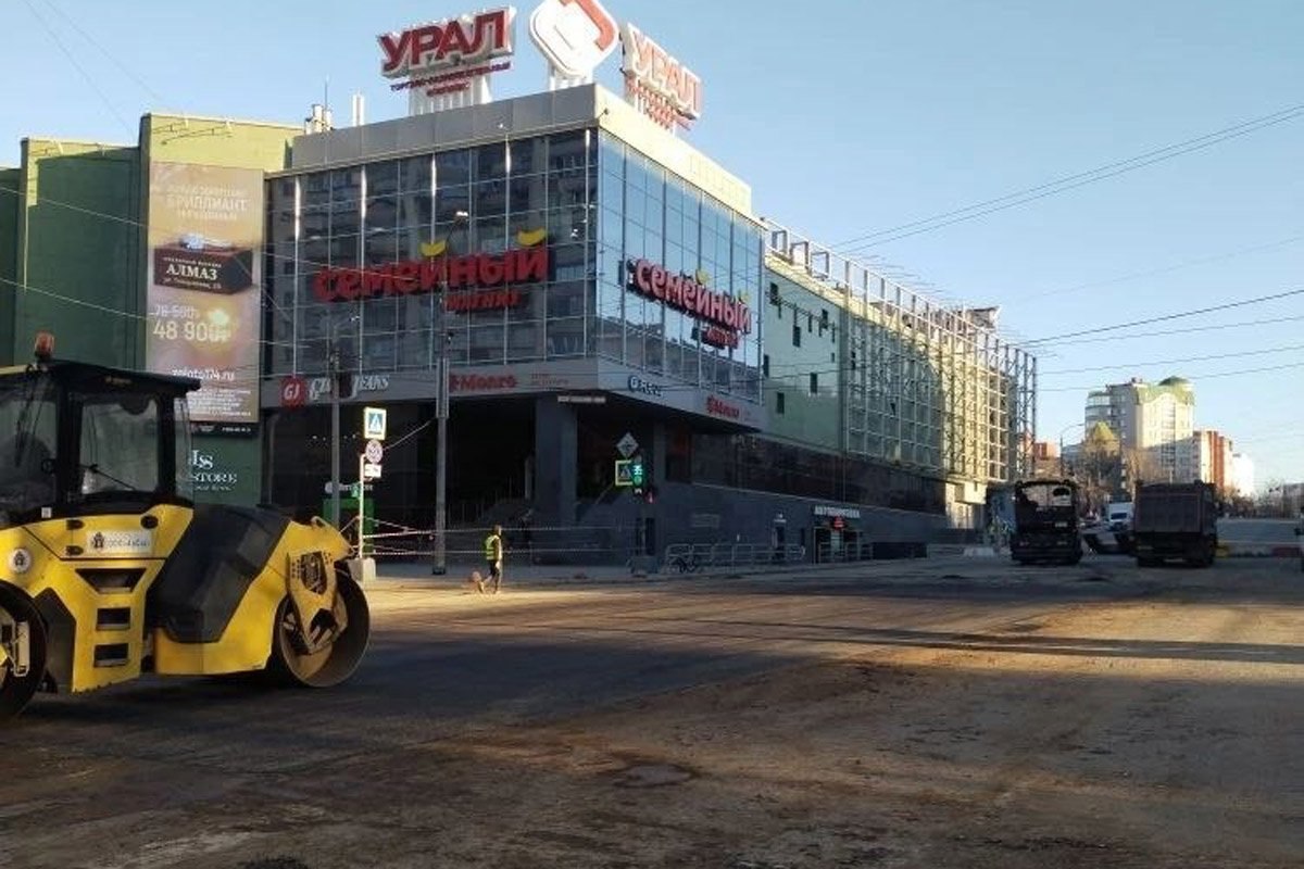 В Челябинске утром 6 апреля открыли проезд по перекрестку улиц Красной и Сони Кривой, возле ТРК «Урал»