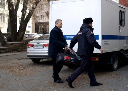 ��� ������������* ������ � �������� ������������: ����� � ��� ������ 3,8 ���� ������