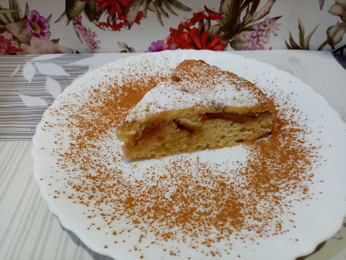 Завораживающая шарлотка с яблоками: классика, проверенная временем