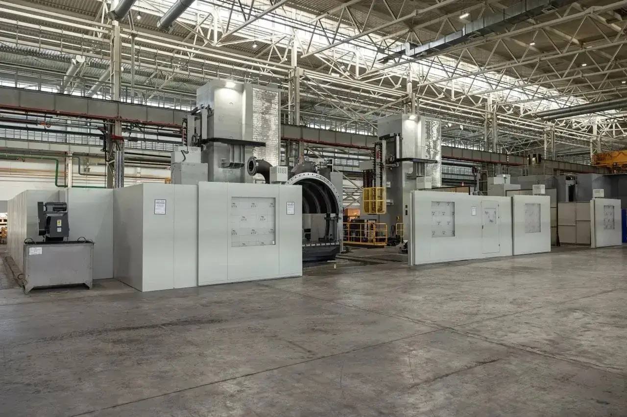 Алексей Текслер: Южноуральские предприятия — одни из самых сильных в стране и продолжают уверенно развиваться, запускать новые производства, осваивать современные технологии и укреплять позиции региона как одного из ведущих...