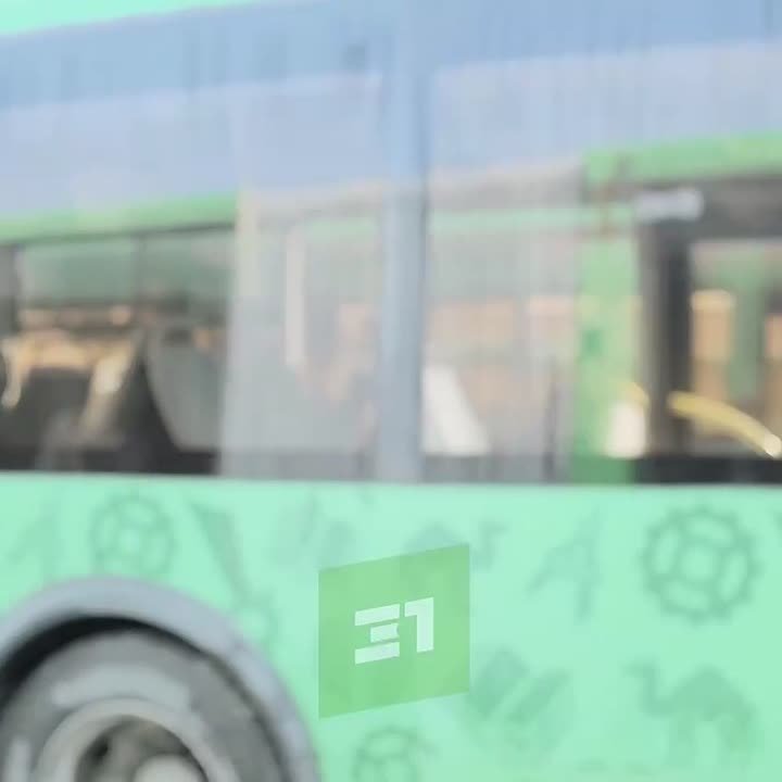 Теперь двери в автобусах придется открывать пассажирам