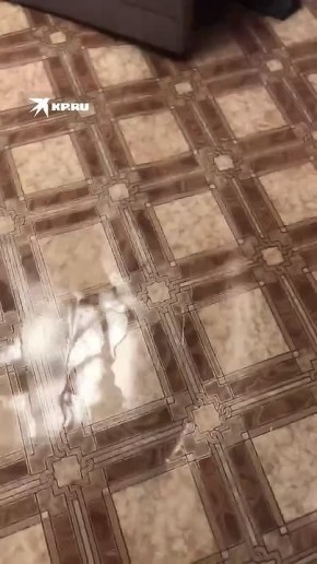 Жители дома шлют видео других аварий, который случались за последний месяц