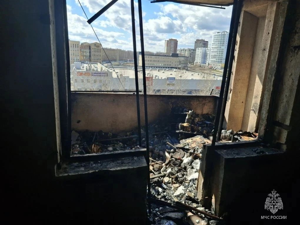 Стеклянные банки спалили квартиру в Челябинске