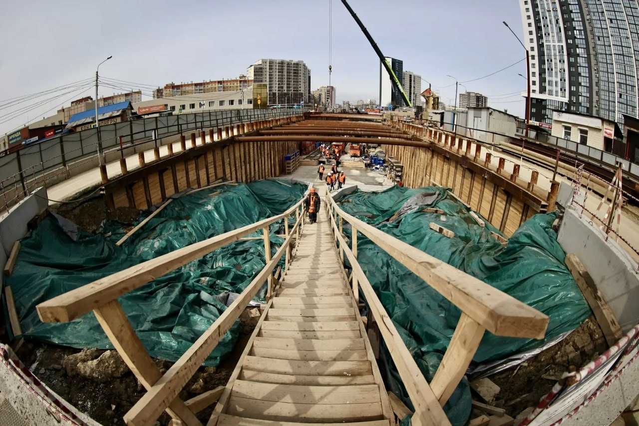 В Челябинске началась проходка второго тоннеля метротрамвая от улицы Овчинникова по линии «Север — Юг» В Челябинске началась проходка второго тоннеля метротрамвая от улицы Овчинникова по линии «Север — Юг»