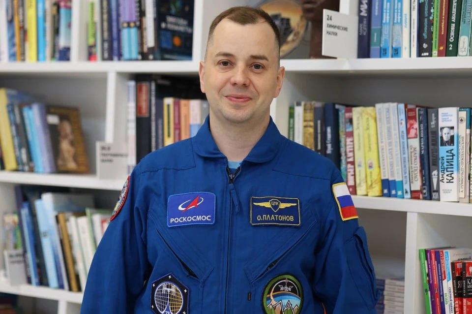 «Пролетая над Челябинском, я фотографировал родной город»: космонавт Олег Платонов — о полете на корабле SpaceX и тоске по дому