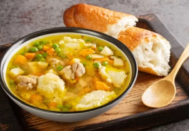 Куриный суп с клёцками: теплый уют в каждой ложке