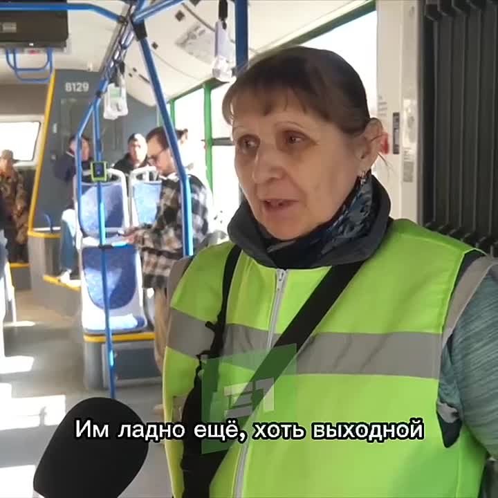 «Автобусы пыльные, грязные, еще эту кнопку тыкать»