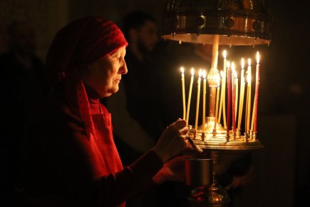 Благодатный огонь раздадут в кафедральном соборе Рождества Христова сегодня, 12 апреля, в 18:00 на Пасхальной Великой вечерне