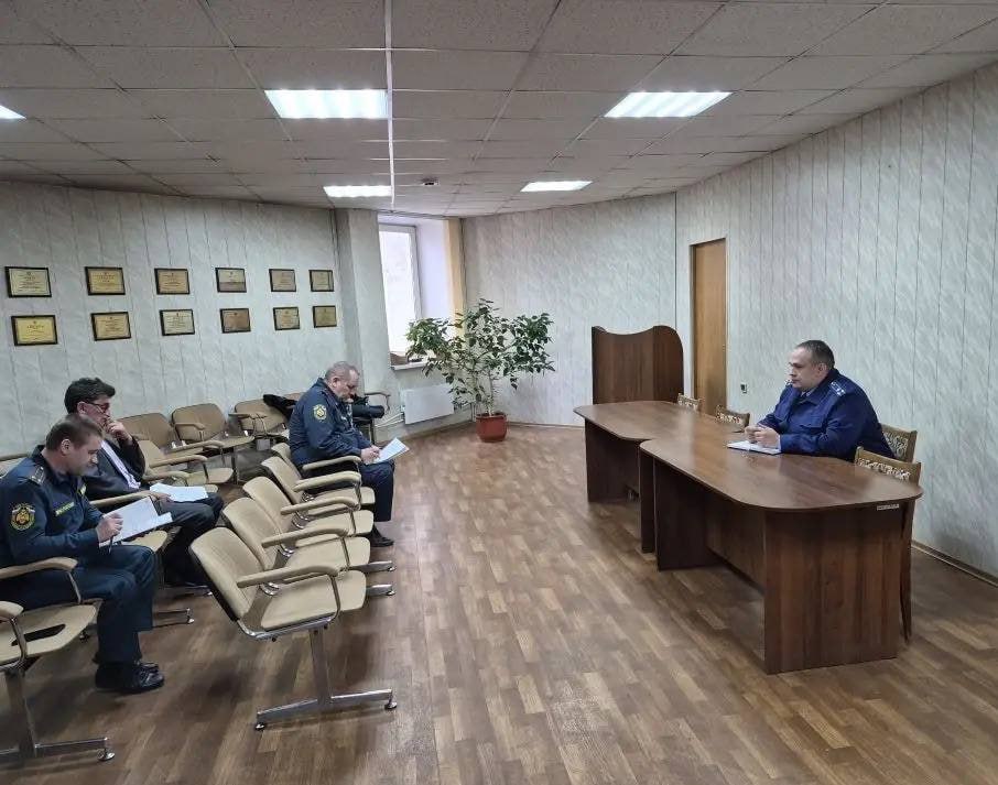 В прокуратуре Златоуста состоялось совещание по вопросу подготовки к пожароопасному сезону В прокуратуре Златоуста состоялось совещание по вопросу подготовки к пожароопасному сезону