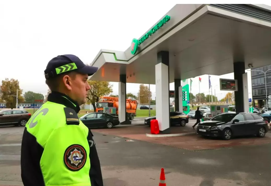 Контроль за кофе на АЗС: что стоит за новыми мерами МВД Беларуси